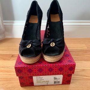 Tory Burch Jackie lace espadrille wedge size 8
